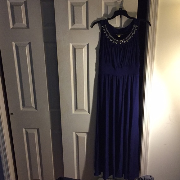 Sandiva Navy Blue Formal Gown - Picture 1 of 3